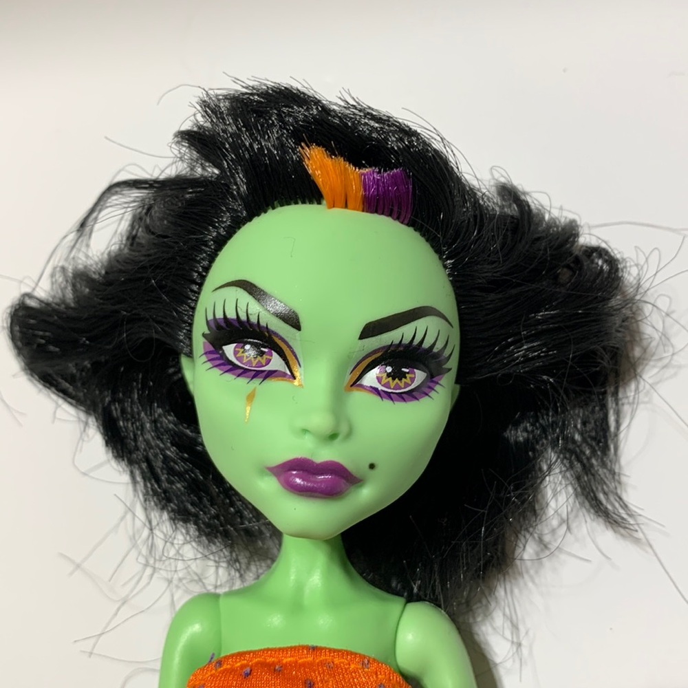 Casta Fierce TLC